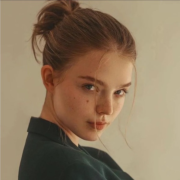 Meet your Posher, Layla - Picture 1 of 1